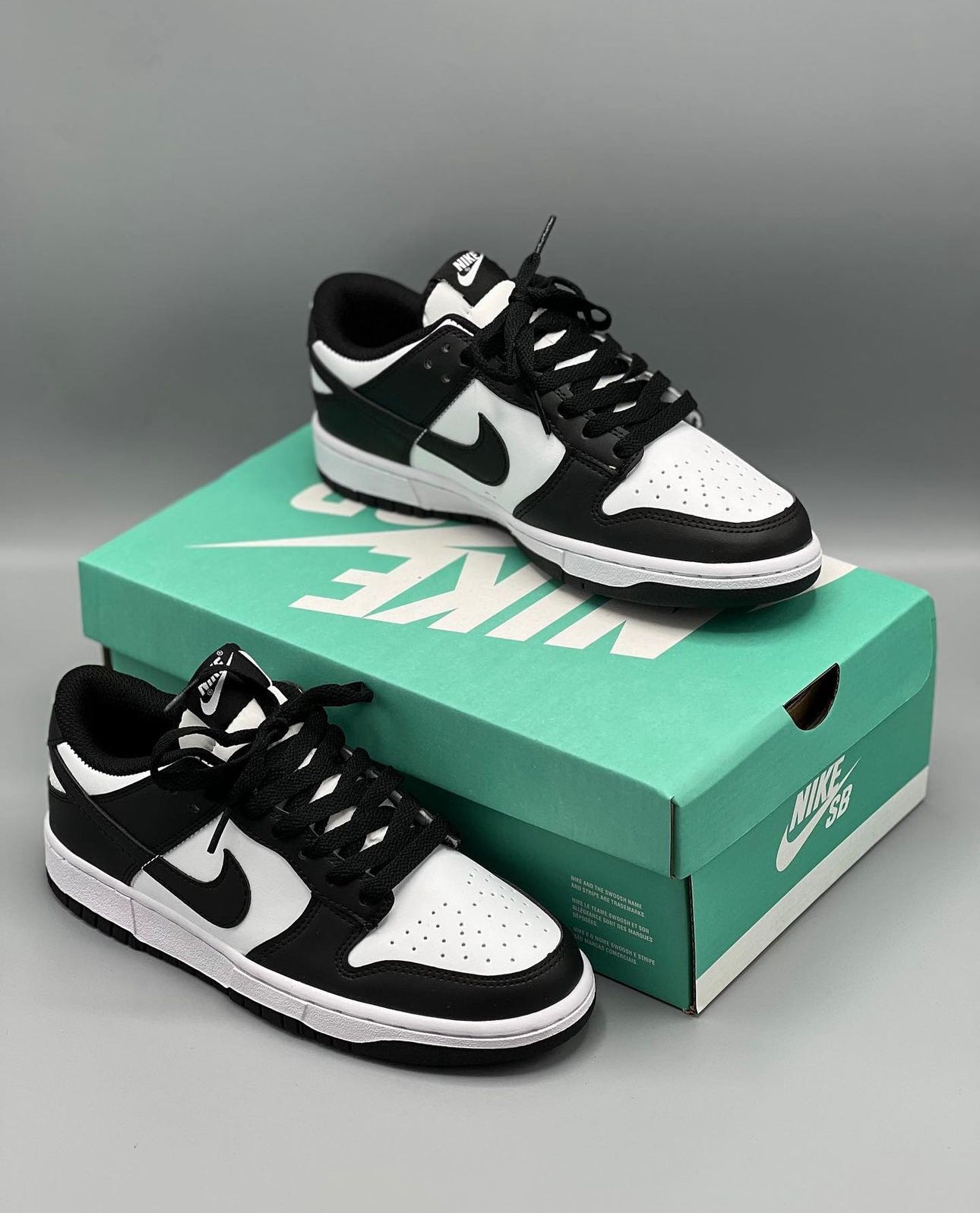 NIKE SB LOW PANDA