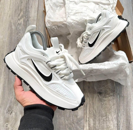 NIKE BAILLEILI BLANCO DAMA & HOMBRE